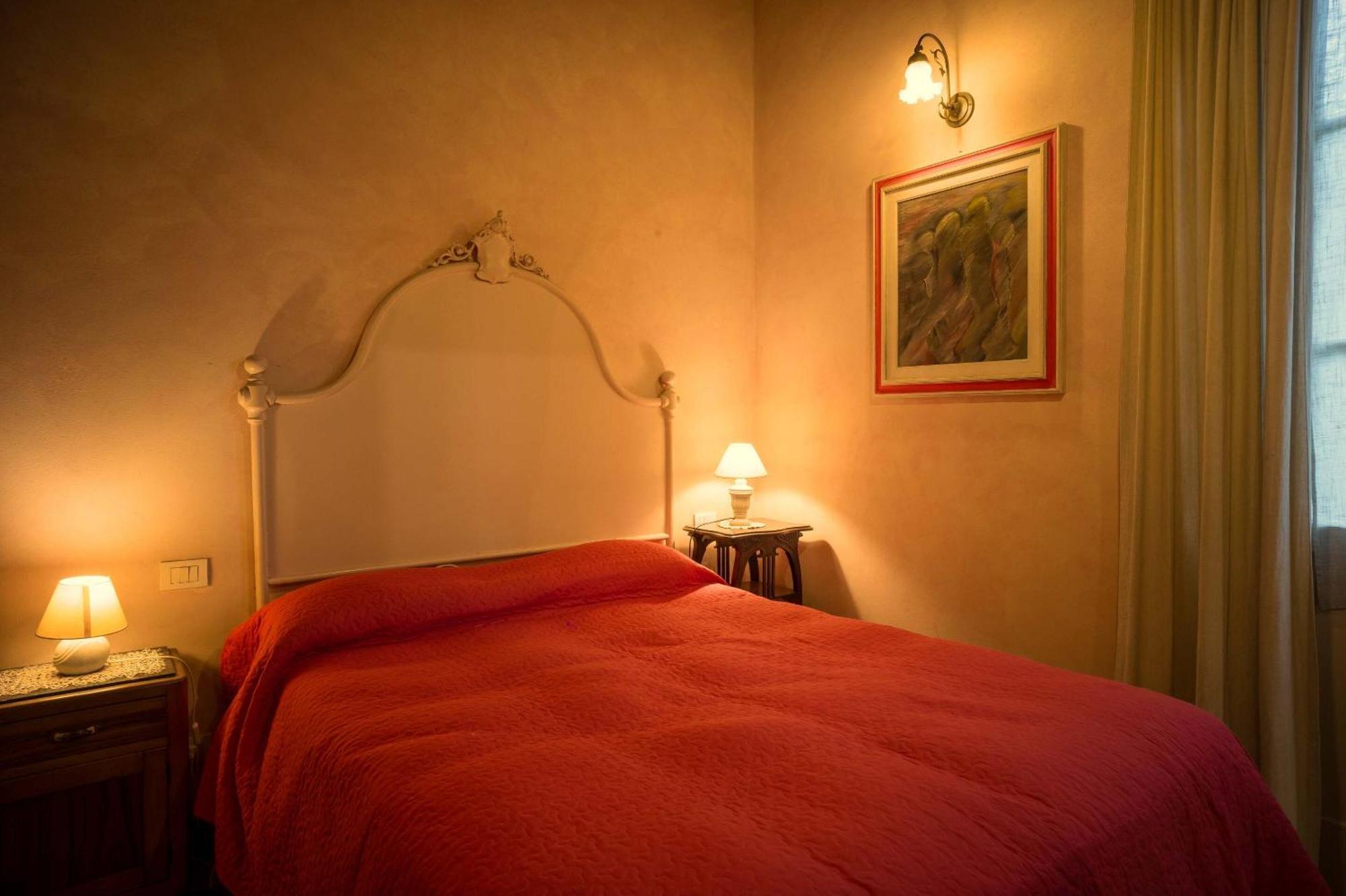 Marta Guest House Lucca Szoba fotó