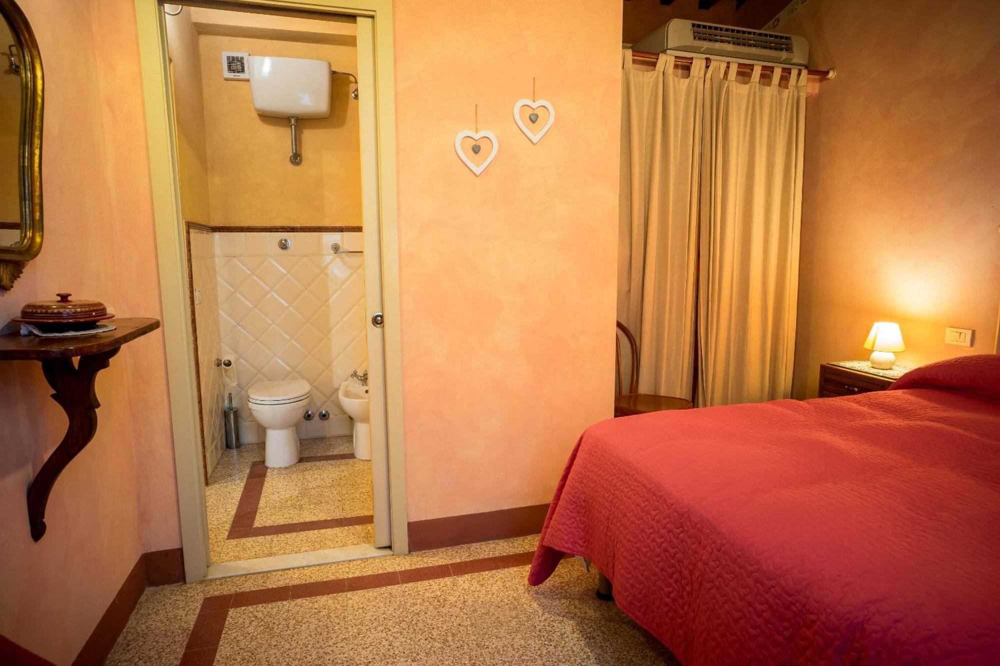 Marta Guest House Lucca Szoba fotó