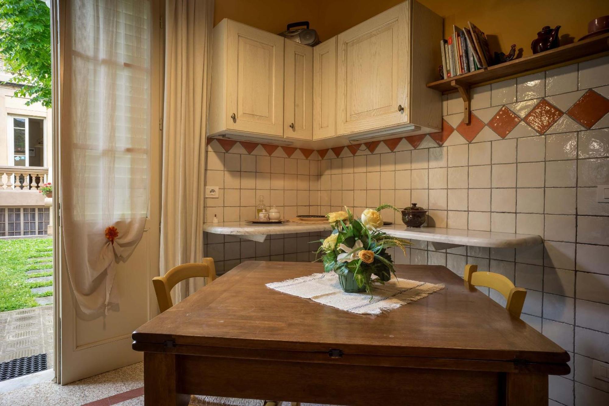Marta Guest House Lucca Szoba fotó
