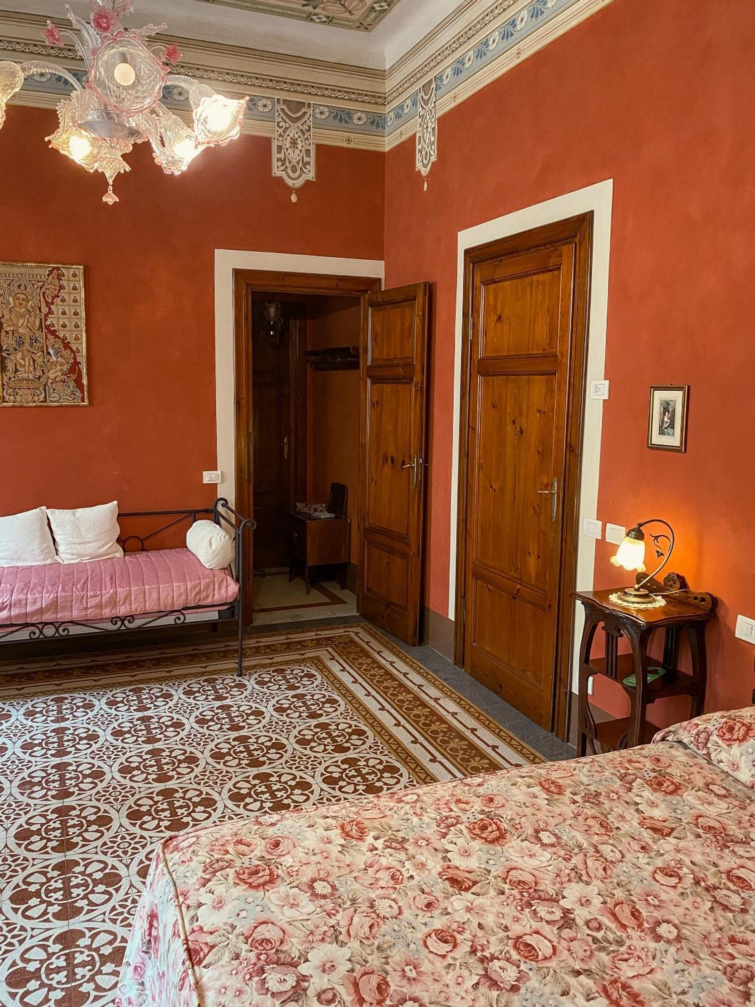 Marta Guest House Lucca Szoba fotó